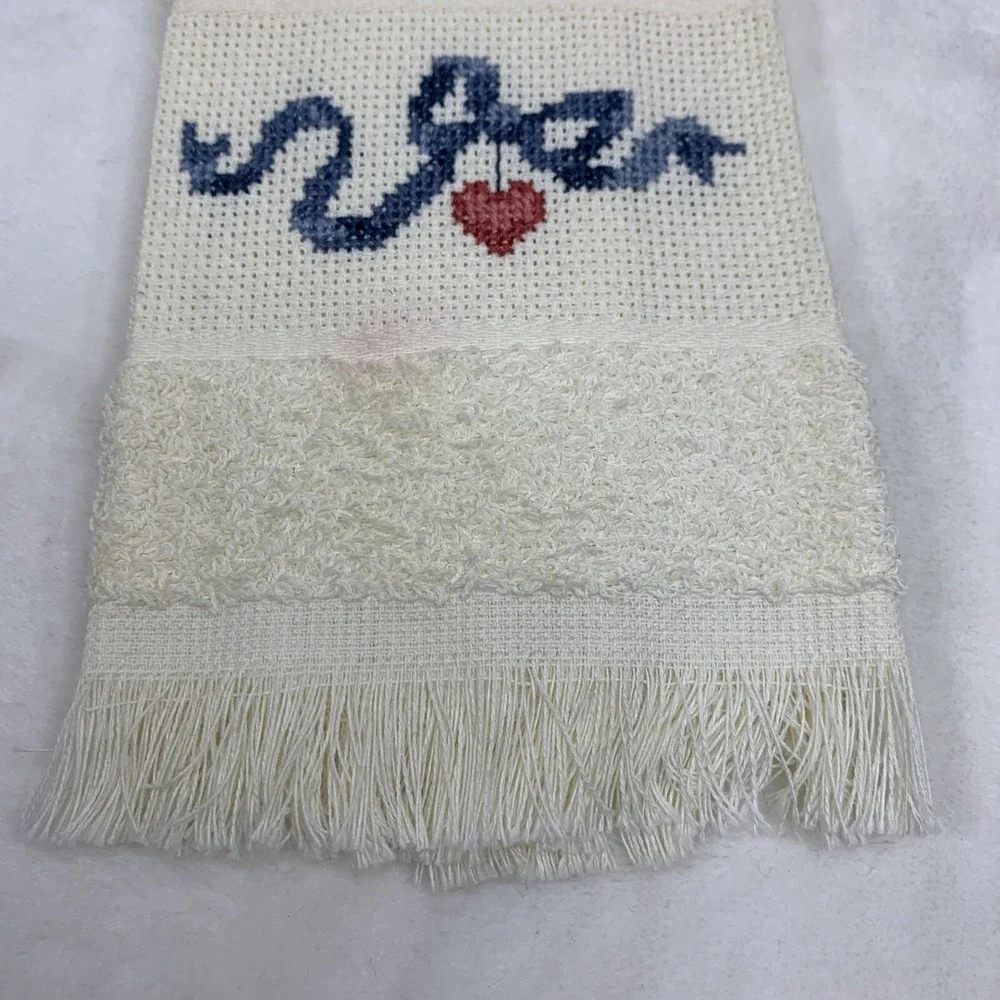 Vintage Completed Cross‎ Stitch Guest Finger Tip Towel Cream Country Bow Heart